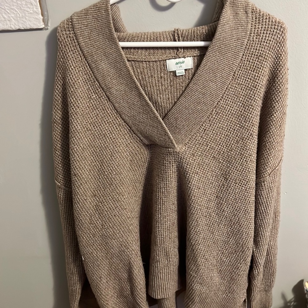 Size l v neck knit sweater
